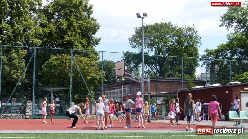 Zdjęcie w galerii na portalu naszraciborz.pl: Pamiętnik grzecznego psa w raciborskiej bibliotece wiadomości z regionu
