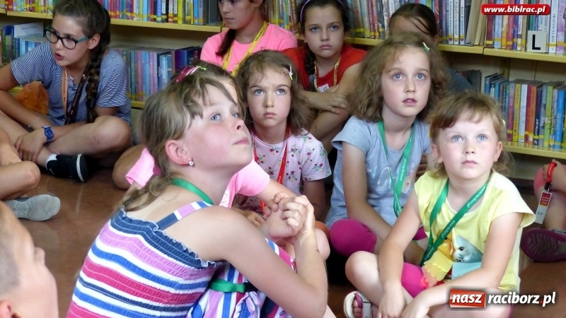 Zdjęcie w galerii na portalu naszraciborz.pl: Pamiętnik grzecznego psa w raciborskiej bibliotece wiadomości z regionu