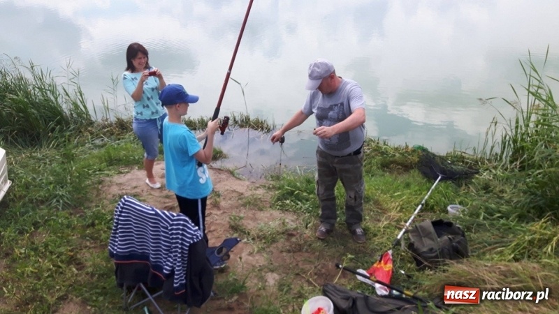 Zdjęcie w galerii na portalu naszraciborz.pl: W Kuźni Raciborskiej odbyły się zawody wędkarskie o puchar burmistrza miasta wiadomości z regionu