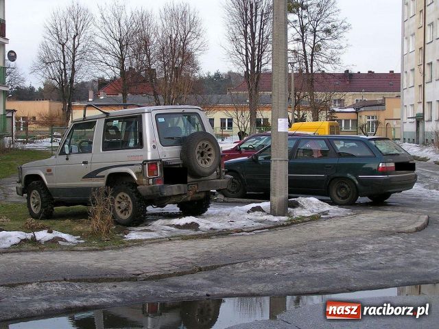 Zdjęcie w galerii na portalu naszraciborz.pl: W Kuźni kolubryną nie zaparkujesz! wiadomości z regionu