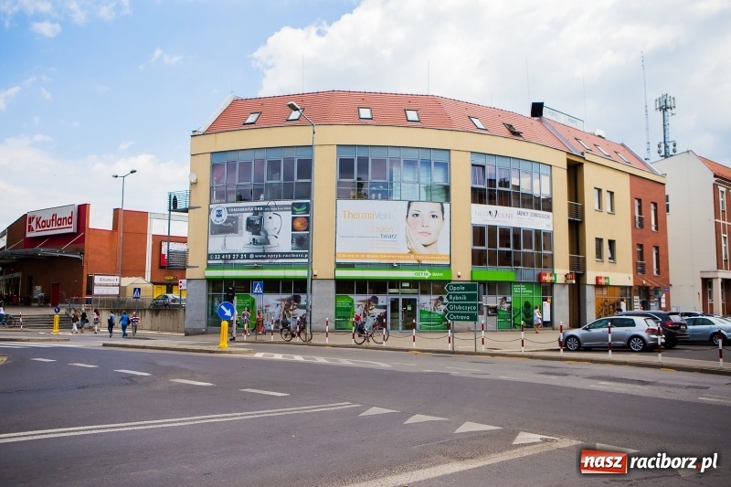 Zdjęcie w galerii na portalu naszraciborz.pl: Nowoczesne metody diagnostyczne oczu już dostępne w Raciborzu – zakład optyczny Michał Hula zaprasza! wiadomości z regionu