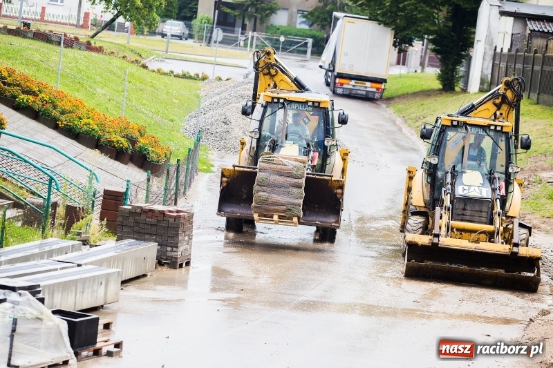Zdjęcie w galerii na portalu naszraciborz.pl: Murawa raciborskiego stadionu już się zieleni  wiadomości z regionu