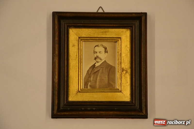 Zdjęcie w galerii na portalu naszraciborz.pl: Nowe eksponaty związane z rodziną von Ratibor trafiły na Zamek Piastowski  wiadomości z regionu