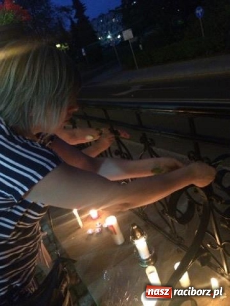 Zdjęcie w galerii na portalu naszraciborz.pl: Obywatelski protest przeciwko reformie sądownictwa także w Raciborzu  wiadomości z regionu