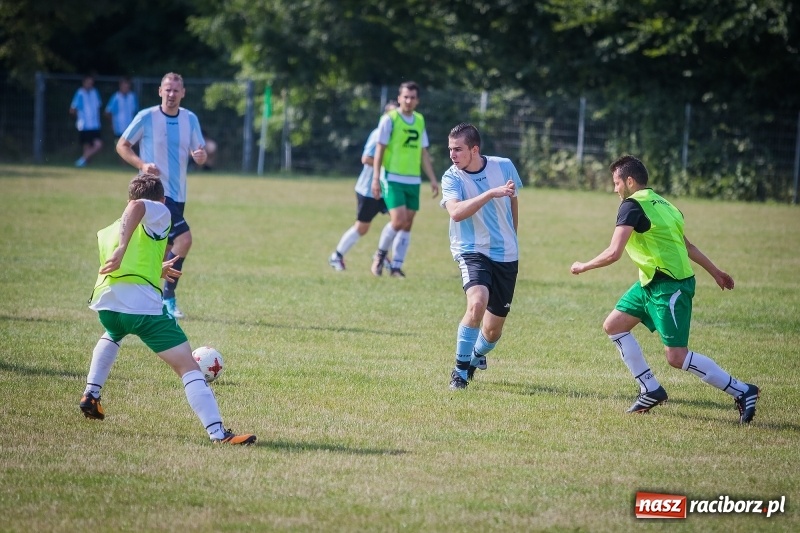 Zdjęcie w galerii na portalu naszraciborz.pl: Sparingowy remis przy Tuwima wiadomości z regionu