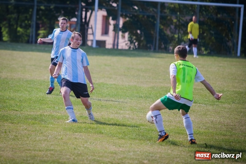 Zdjęcie w galerii na portalu naszraciborz.pl: Sparingowy remis przy Tuwima wiadomości z regionu