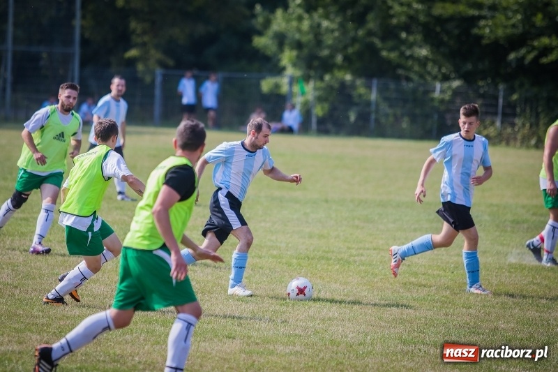 Zdjęcie w galerii na portalu naszraciborz.pl: Sparingowy remis przy Tuwima wiadomości z regionu