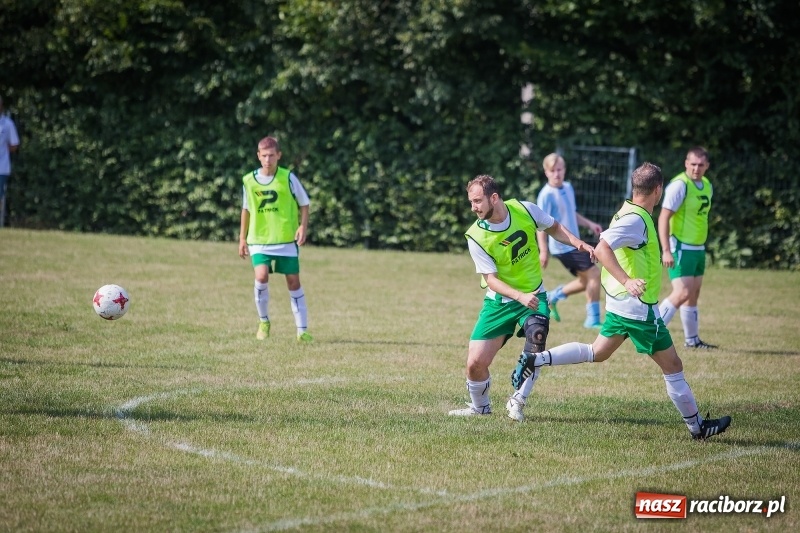 Zdjęcie w galerii na portalu naszraciborz.pl: Sparingowy remis przy Tuwima wiadomości z regionu