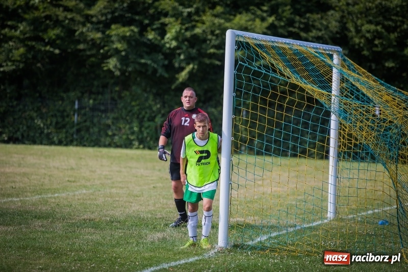 Zdjęcie w galerii na portalu naszraciborz.pl: Sparingowy remis przy Tuwima wiadomości z regionu