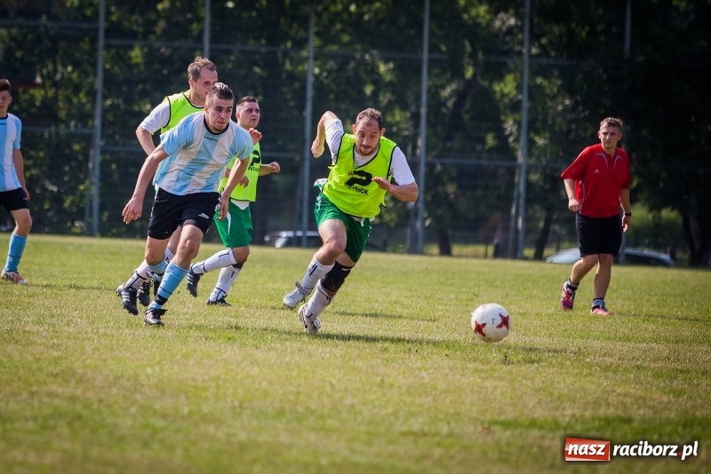 Zdjęcie w galerii na portalu naszraciborz.pl: Sparingowy remis przy Tuwima wiadomości z regionu