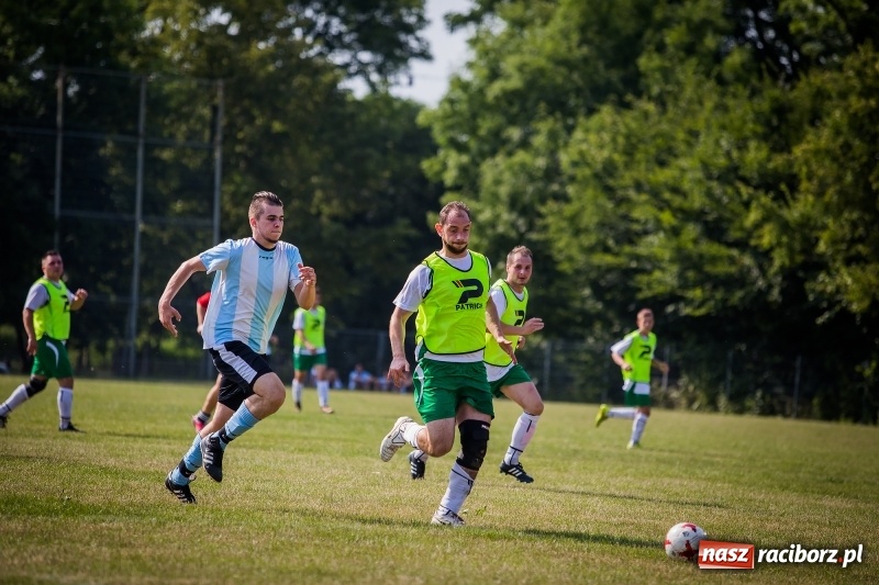 Zdjęcie w galerii na portalu naszraciborz.pl: Sparingowy remis przy Tuwima wiadomości z regionu