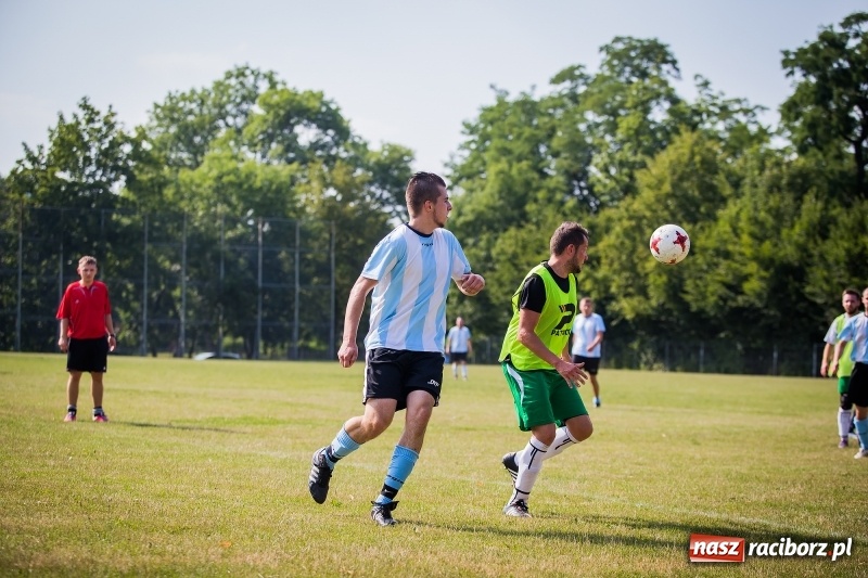 Zdjęcie w galerii na portalu naszraciborz.pl: Sparingowy remis przy Tuwima wiadomości z regionu