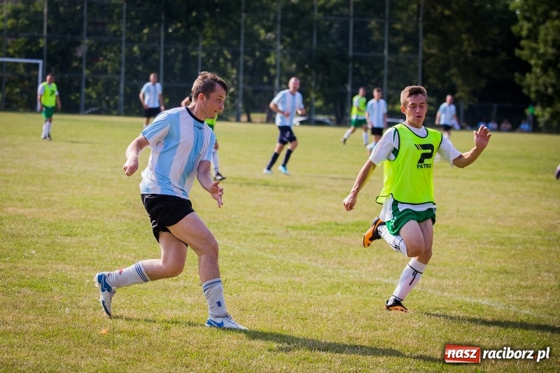 Zdjęcie w galerii na portalu naszraciborz.pl: Sparingowy remis przy Tuwima wiadomości z regionu