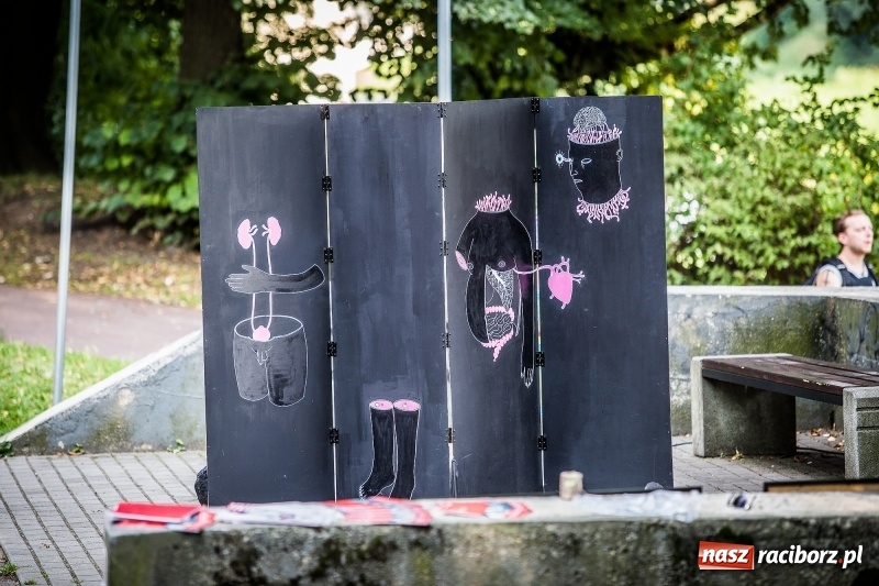 Zdjęcie w galerii na portalu naszraciborz.pl: Na Zamku Piastowskim trwa IV edycja Intro Festivalu wiadomości z regionu