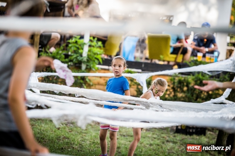 Zdjęcie w galerii na portalu naszraciborz.pl: Na Zamku Piastowskim trwa IV edycja Intro Festivalu wiadomości z regionu