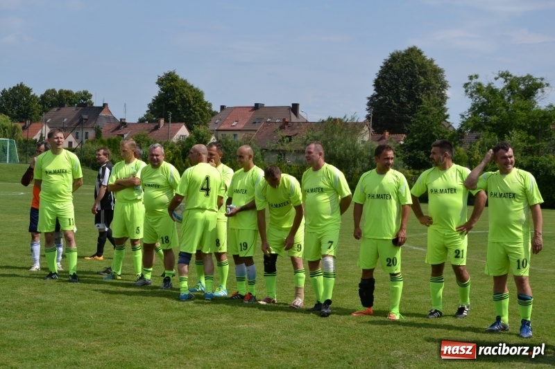 Zdjęcie w galerii na portalu naszraciborz.pl: Turniej w Chałupkach. Puchar Wójta dla oldbojów z Haci  wiadomości z regionu