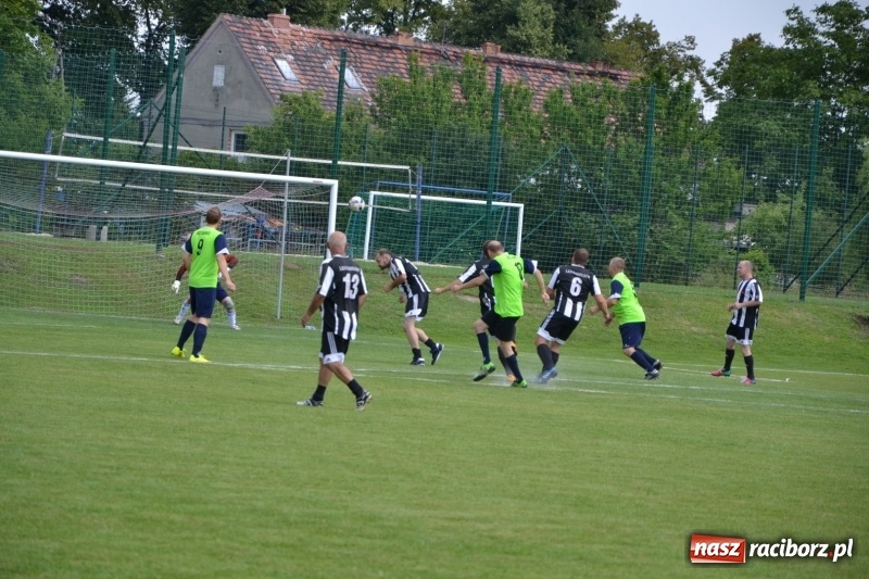 Zdjęcie w galerii na portalu naszraciborz.pl: Turniej w Chałupkach. Puchar Wójta dla oldbojów z Haci  wiadomości z regionu