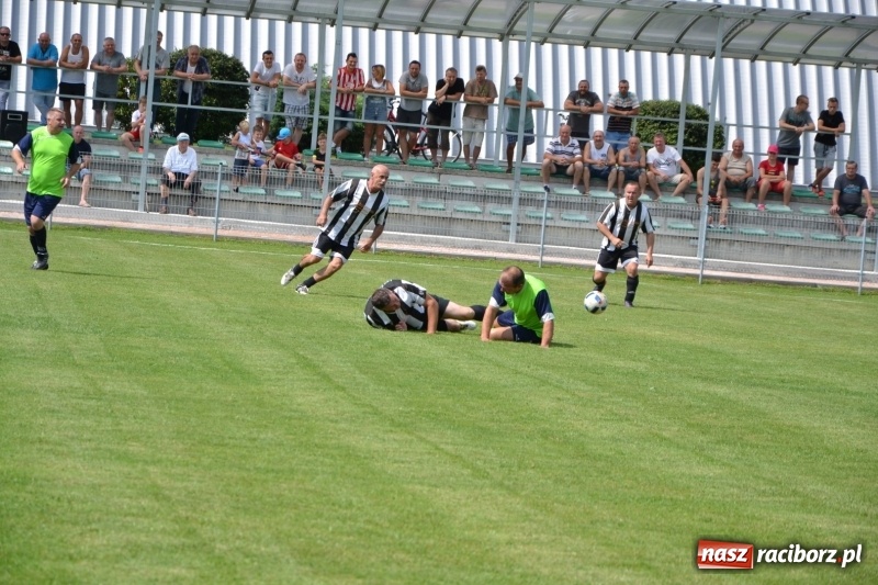 Zdjęcie w galerii na portalu naszraciborz.pl: Turniej w Chałupkach. Puchar Wójta dla oldbojów z Haci  wiadomości z regionu