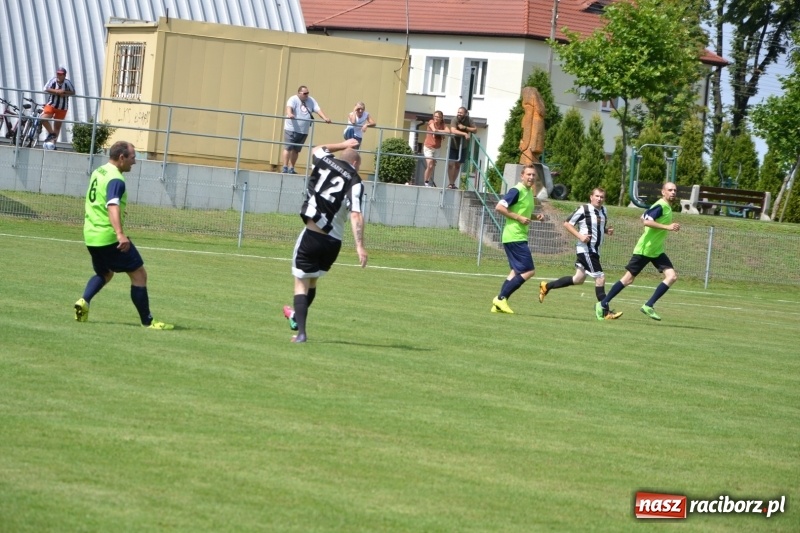 Zdjęcie w galerii na portalu naszraciborz.pl: Turniej w Chałupkach. Puchar Wójta dla oldbojów z Haci  wiadomości z regionu