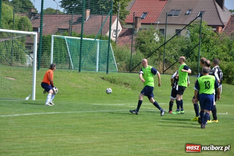 Zdjęcie w galerii na portalu naszraciborz.pl: Turniej w Chałupkach. Puchar Wójta dla oldbojów z Haci  wiadomości z regionu