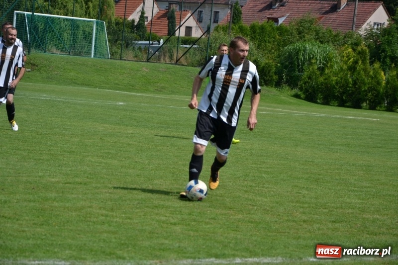 Zdjęcie w galerii na portalu naszraciborz.pl: Turniej w Chałupkach. Puchar Wójta dla oldbojów z Haci  wiadomości z regionu