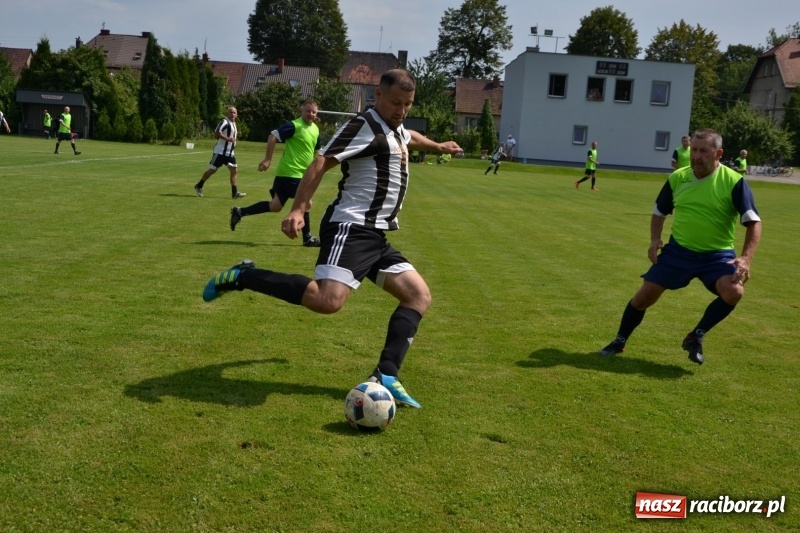 Zdjęcie w galerii na portalu naszraciborz.pl: Turniej w Chałupkach. Puchar Wójta dla oldbojów z Haci  wiadomości z regionu