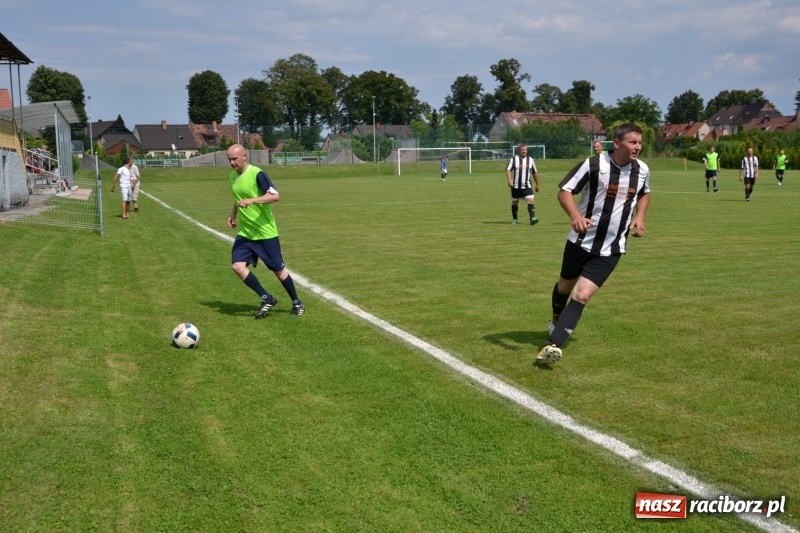 Zdjęcie w galerii na portalu naszraciborz.pl: Turniej w Chałupkach. Puchar Wójta dla oldbojów z Haci  wiadomości z regionu