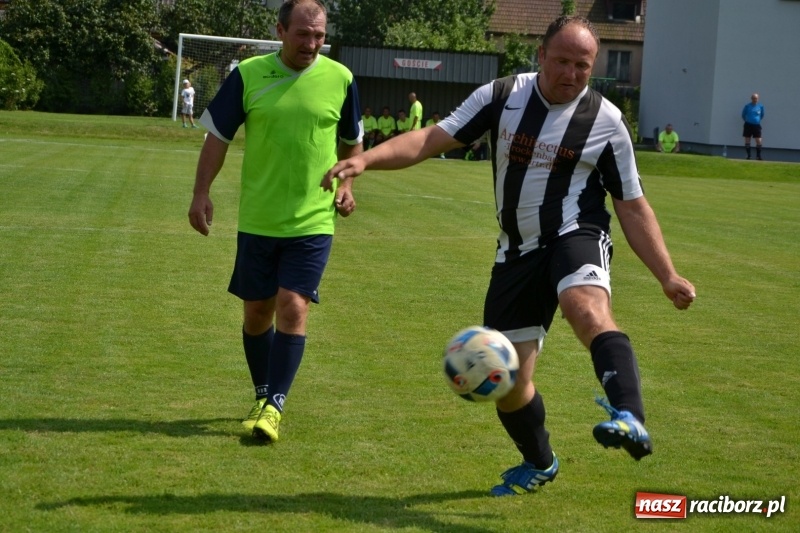 Zdjęcie w galerii na portalu naszraciborz.pl: Turniej w Chałupkach. Puchar Wójta dla oldbojów z Haci  wiadomości z regionu