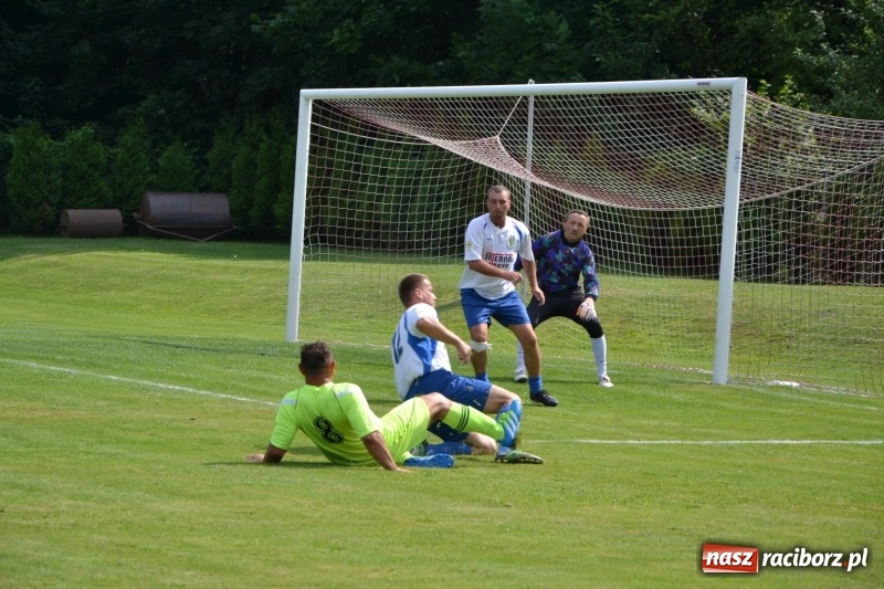 Zdjęcie w galerii na portalu naszraciborz.pl: Turniej w Chałupkach. Puchar Wójta dla oldbojów z Haci  wiadomości z regionu