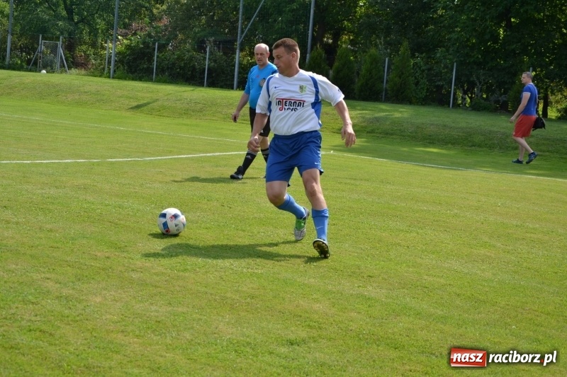 Zdjęcie w galerii na portalu naszraciborz.pl: Turniej w Chałupkach. Puchar Wójta dla oldbojów z Haci  wiadomości z regionu