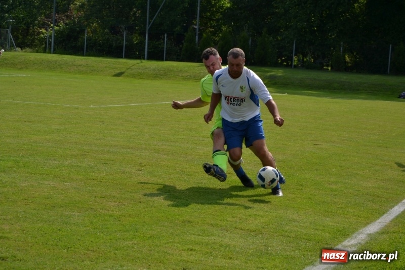 Zdjęcie w galerii na portalu naszraciborz.pl: Turniej w Chałupkach. Puchar Wójta dla oldbojów z Haci  wiadomości z regionu