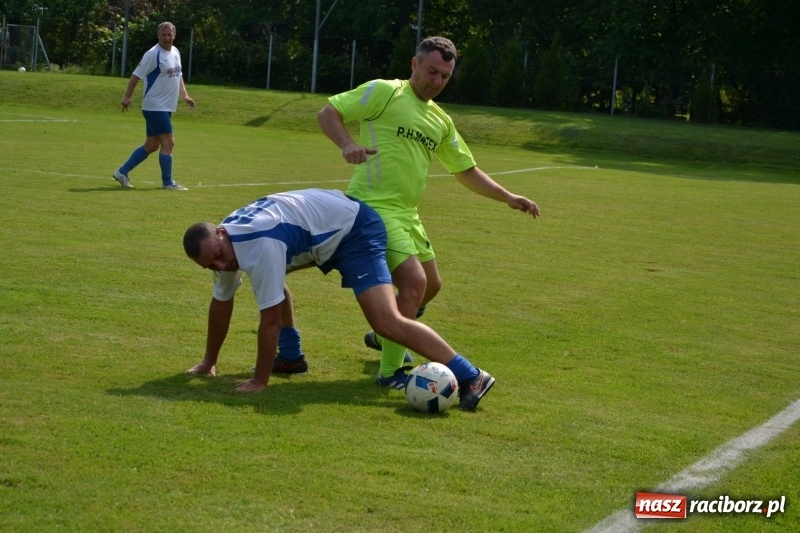 Zdjęcie w galerii na portalu naszraciborz.pl: Turniej w Chałupkach. Puchar Wójta dla oldbojów z Haci  wiadomości z regionu