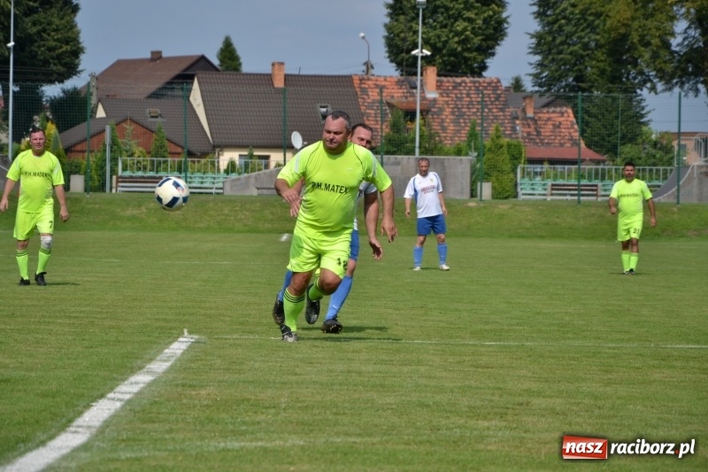 Zdjęcie w galerii na portalu naszraciborz.pl: Turniej w Chałupkach. Puchar Wójta dla oldbojów z Haci  wiadomości z regionu