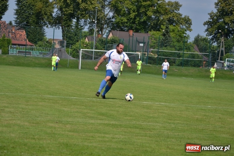Zdjęcie w galerii na portalu naszraciborz.pl: Turniej w Chałupkach. Puchar Wójta dla oldbojów z Haci  wiadomości z regionu