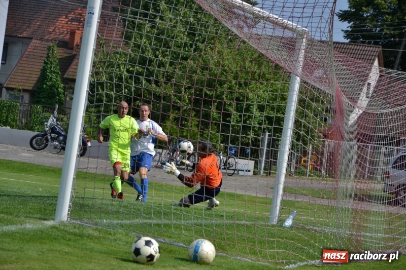 Zdjęcie w galerii na portalu naszraciborz.pl: Turniej w Chałupkach. Puchar Wójta dla oldbojów z Haci  wiadomości z regionu