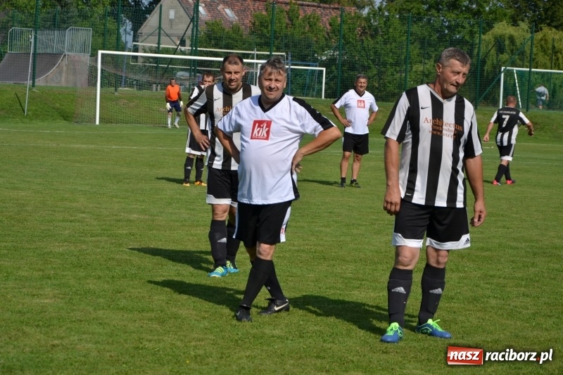 Zdjęcie w galerii na portalu naszraciborz.pl: Turniej w Chałupkach. Puchar Wójta dla oldbojów z Haci  wiadomości z regionu
