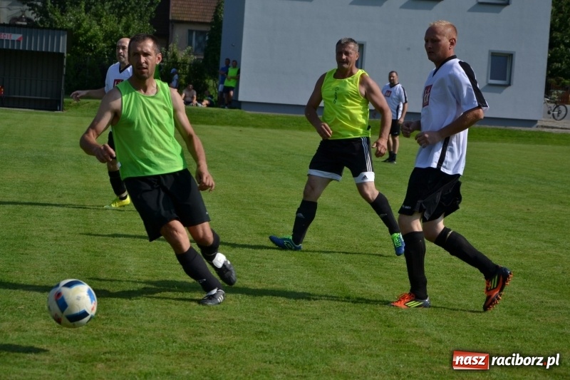 Zdjęcie w galerii na portalu naszraciborz.pl: Turniej w Chałupkach. Puchar Wójta dla oldbojów z Haci  wiadomości z regionu