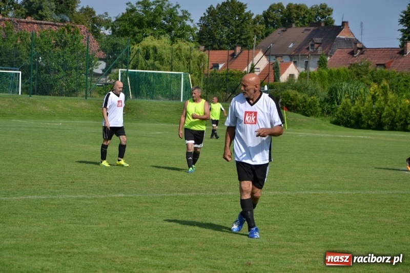 Zdjęcie w galerii na portalu naszraciborz.pl: Turniej w Chałupkach. Puchar Wójta dla oldbojów z Haci  wiadomości z regionu
