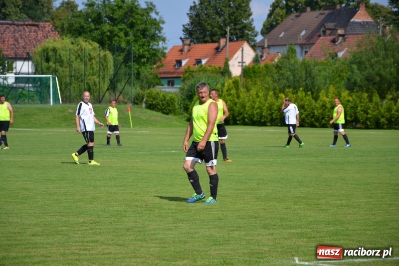 Zdjęcie w galerii na portalu naszraciborz.pl: Turniej w Chałupkach. Puchar Wójta dla oldbojów z Haci  wiadomości z regionu