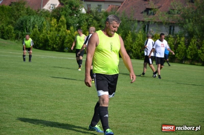 Zdjęcie w galerii na portalu naszraciborz.pl: Turniej w Chałupkach. Puchar Wójta dla oldbojów z Haci  wiadomości z regionu