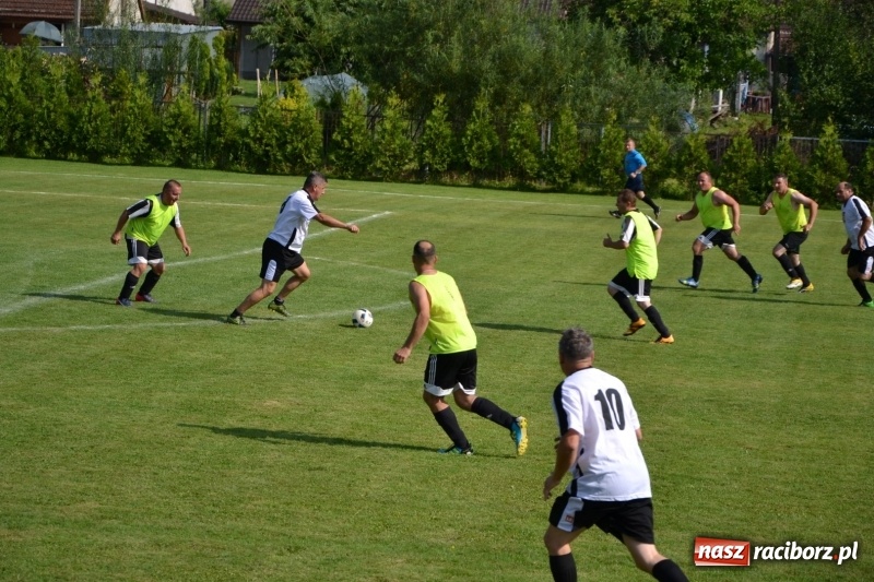 Zdjęcie w galerii na portalu naszraciborz.pl: Turniej w Chałupkach. Puchar Wójta dla oldbojów z Haci  wiadomości z regionu
