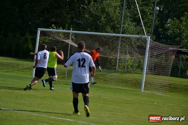 Zdjęcie w galerii na portalu naszraciborz.pl: Turniej w Chałupkach. Puchar Wójta dla oldbojów z Haci  wiadomości z regionu