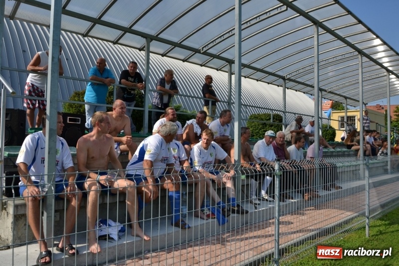 Zdjęcie w galerii na portalu naszraciborz.pl: Turniej w Chałupkach. Puchar Wójta dla oldbojów z Haci  wiadomości z regionu