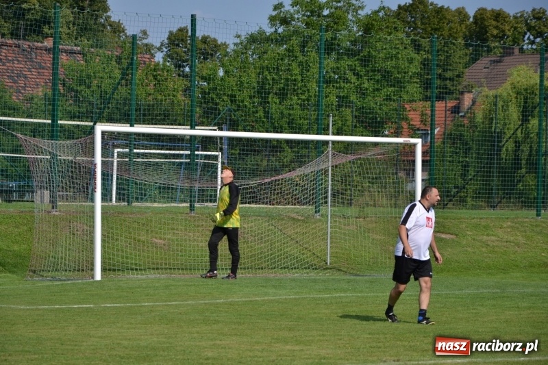 Zdjęcie w galerii na portalu naszraciborz.pl: Turniej w Chałupkach. Puchar Wójta dla oldbojów z Haci  wiadomości z regionu
