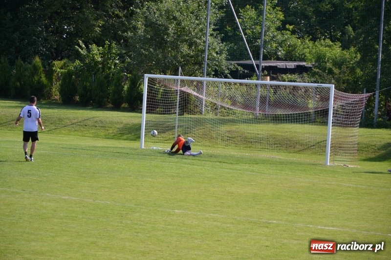 Zdjęcie w galerii na portalu naszraciborz.pl: Turniej w Chałupkach. Puchar Wójta dla oldbojów z Haci  wiadomości z regionu