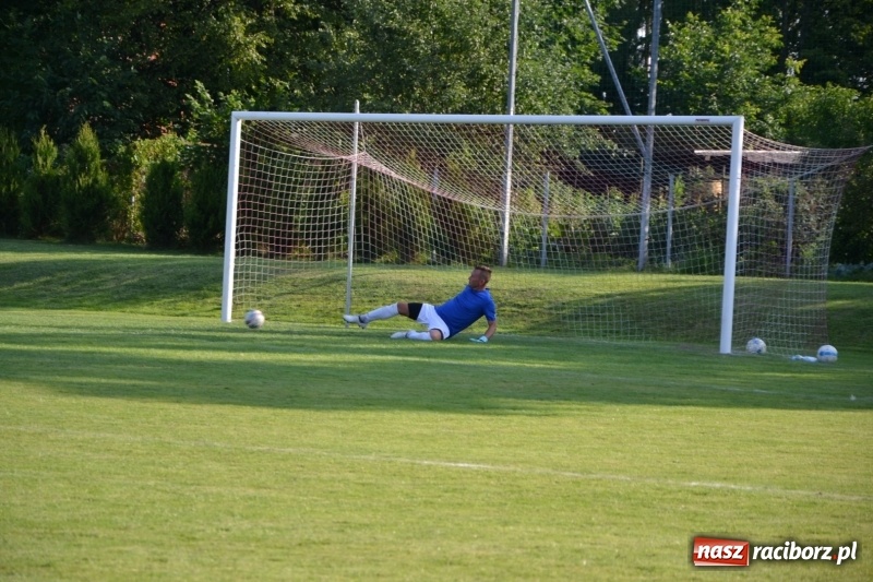 Zdjęcie w galerii na portalu naszraciborz.pl: Turniej w Chałupkach. Puchar Wójta dla oldbojów z Haci  wiadomości z regionu