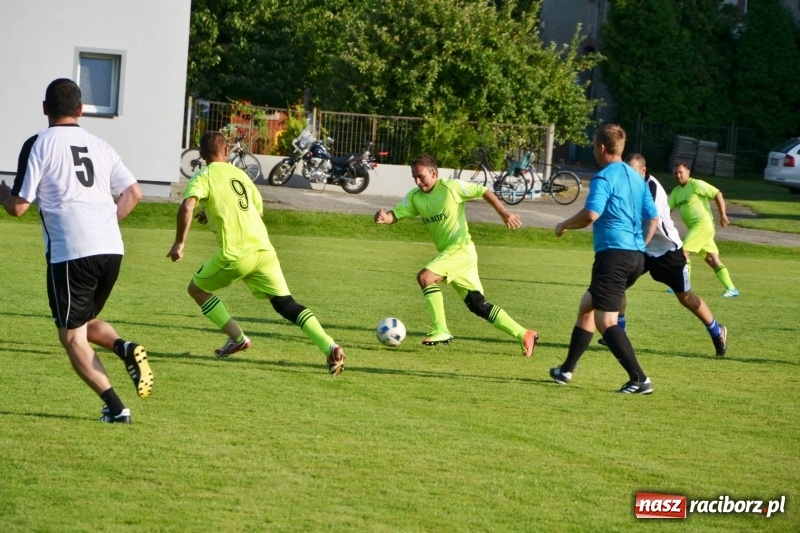 Zdjęcie w galerii na portalu naszraciborz.pl: Turniej w Chałupkach. Puchar Wójta dla oldbojów z Haci  wiadomości z regionu