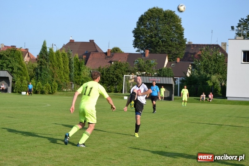 Zdjęcie w galerii na portalu naszraciborz.pl: Turniej w Chałupkach. Puchar Wójta dla oldbojów z Haci  wiadomości z regionu