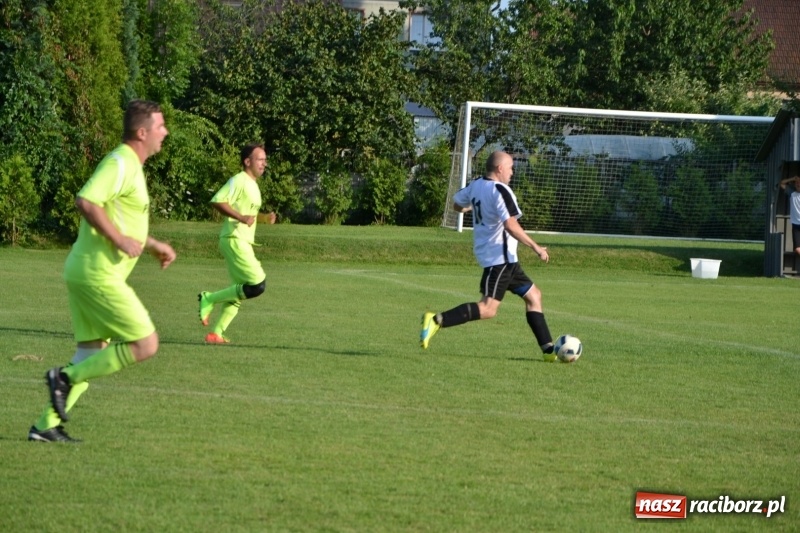 Zdjęcie w galerii na portalu naszraciborz.pl: Turniej w Chałupkach. Puchar Wójta dla oldbojów z Haci  wiadomości z regionu