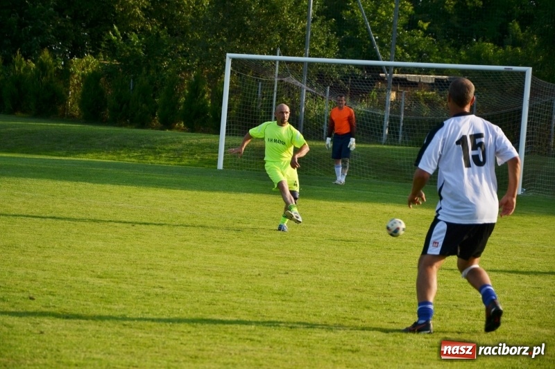 Zdjęcie w galerii na portalu naszraciborz.pl: Turniej w Chałupkach. Puchar Wójta dla oldbojów z Haci  wiadomości z regionu